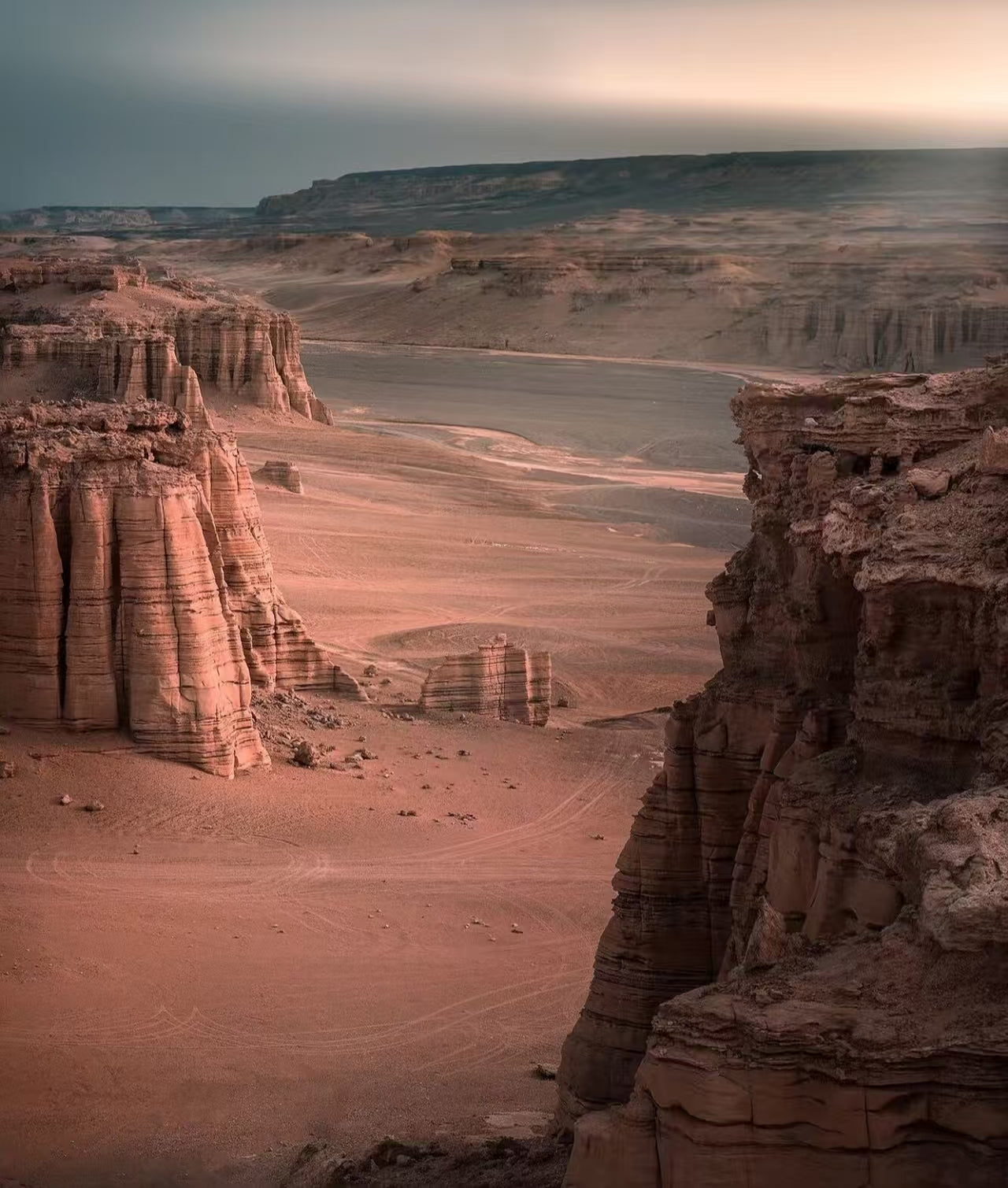 Dunhuang West Line Day Tour: Yumen Pass & Yardang Geopark