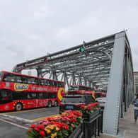 Shanghai: City Sightseeing Bus Pass with Audio Commentary