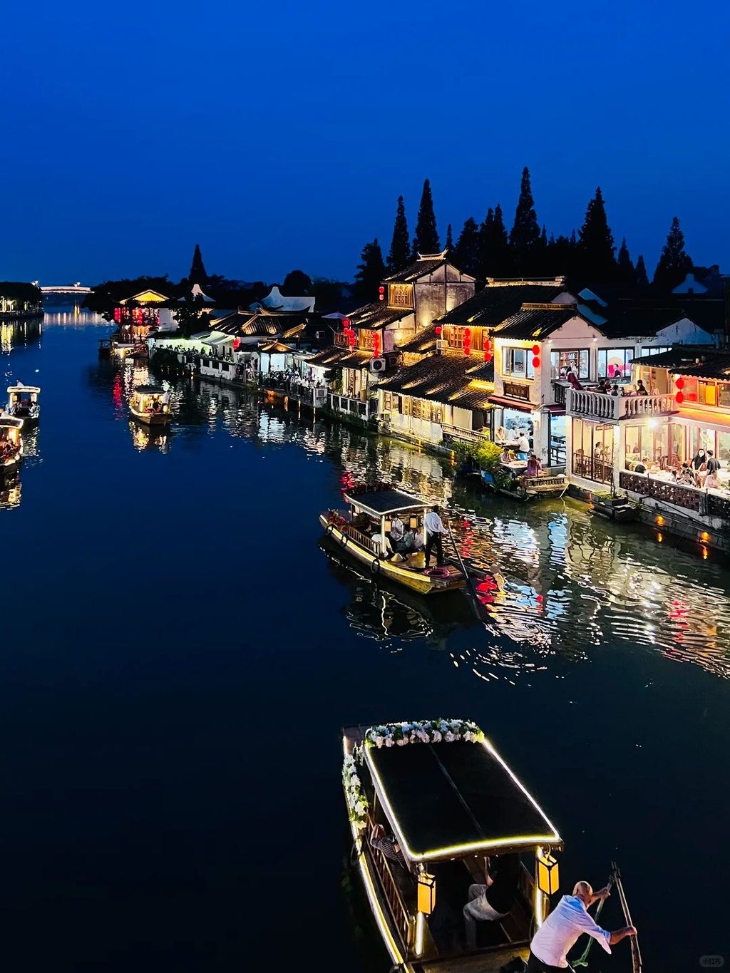 Shanghai Zhujiajiao Water Town Day Tour 28th Oct with Citywalk & Free Time